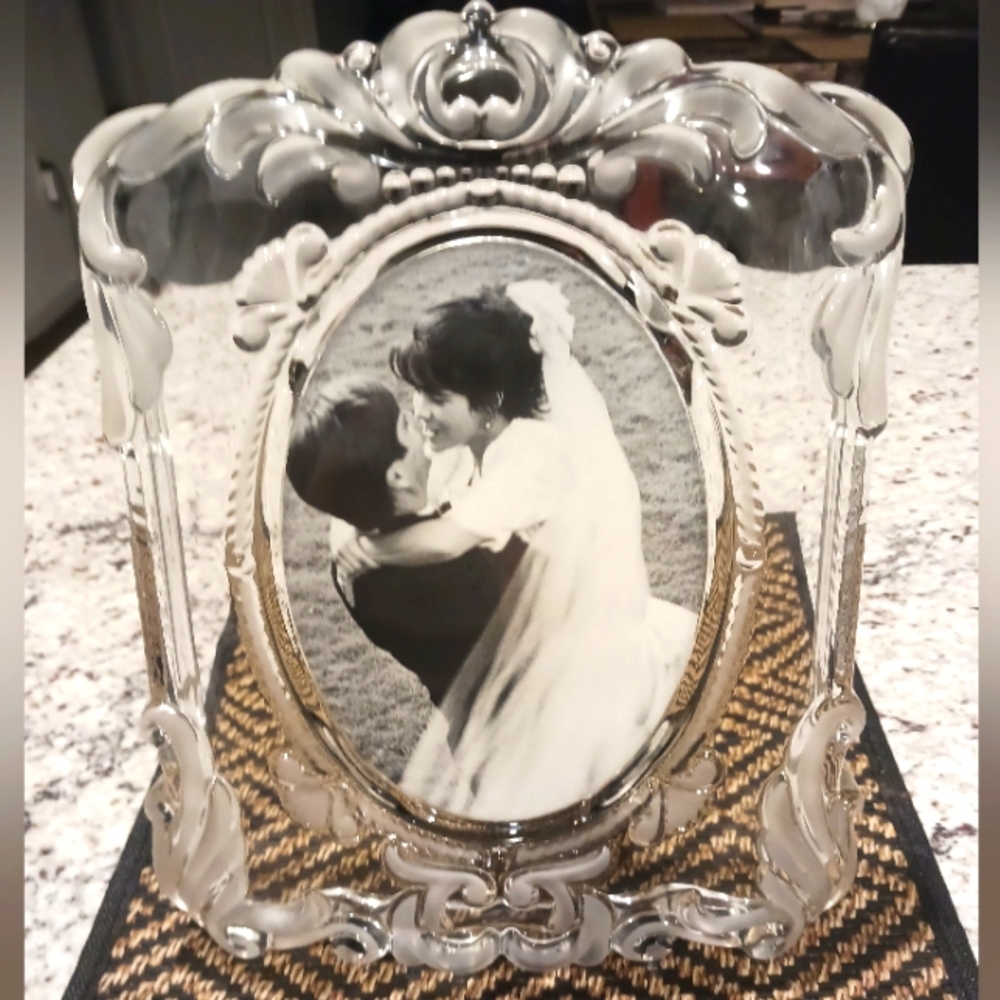 VINTAGE 1980s CRYSTAL PICTURE FRAME🤩🥰😍